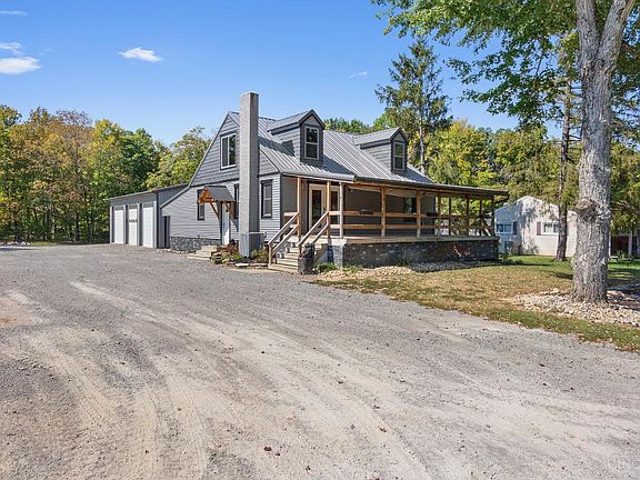 2nd image of 6805 Clarawill Dr N