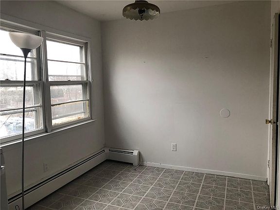 4th image of 82 Church St #D