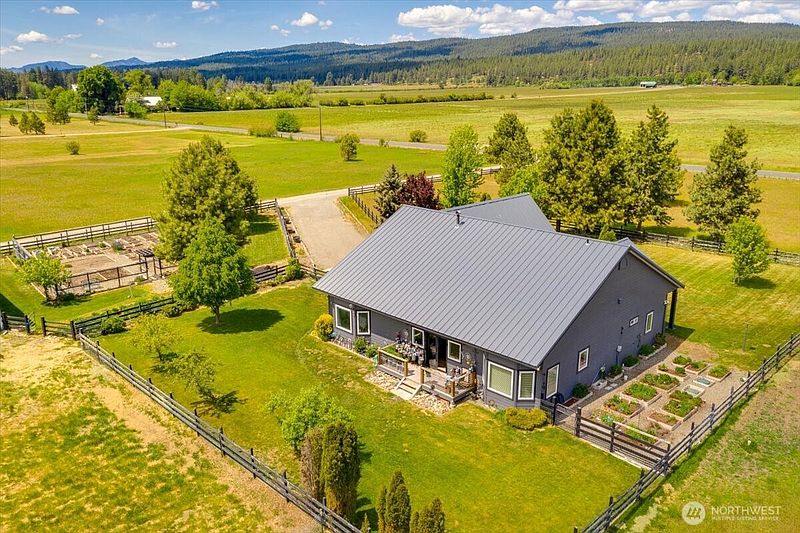 3rd image of 644 Masterson Road