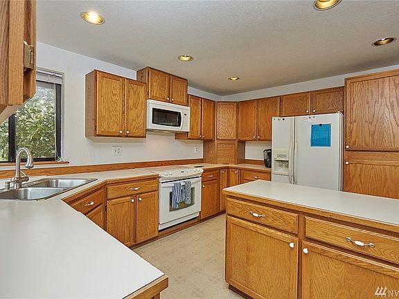 5th image of 9514 131st St NW