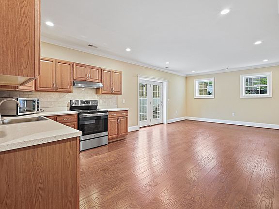 2nd image of 7430 Howard Ct