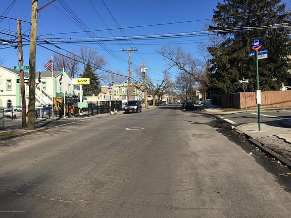 2nd image of 562 Cary Ave
