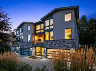 11518 NE 87th St #B, Kirkland, WA