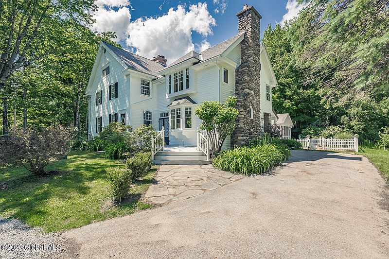 4th image of 5782 Sacandaga Road