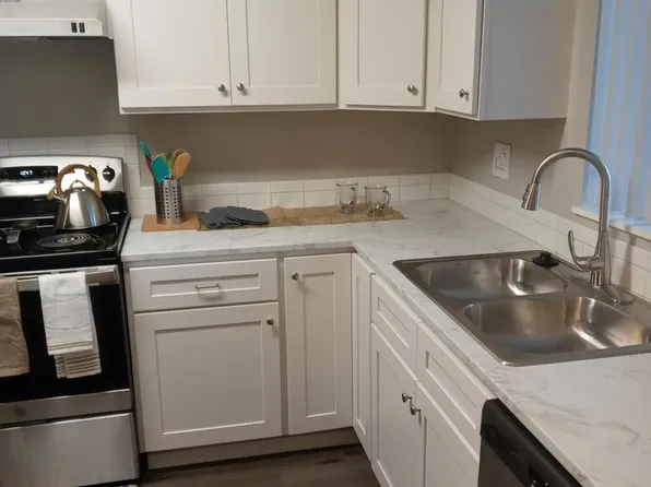 Pointe West Apartments