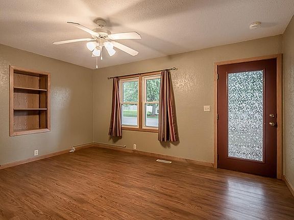 5th image of 211 S Montgomery Ave