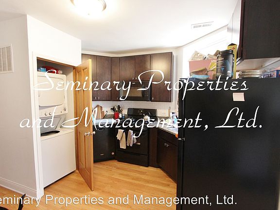 3rd image of 748 W Belden Ave APT 2