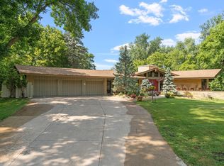 6800 Telemark Trl, Edina, MN 55436