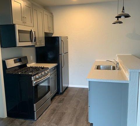 3rd image of 4610 W Walnut St APT C