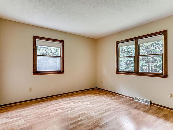 5th image of 19825 Polk St NE