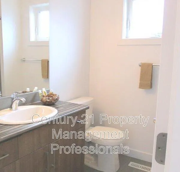 7427 106th St NW — Photo 14
