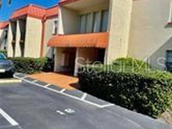 10365 Paradise Blvd APT 10, Treasure Island, FL 33706