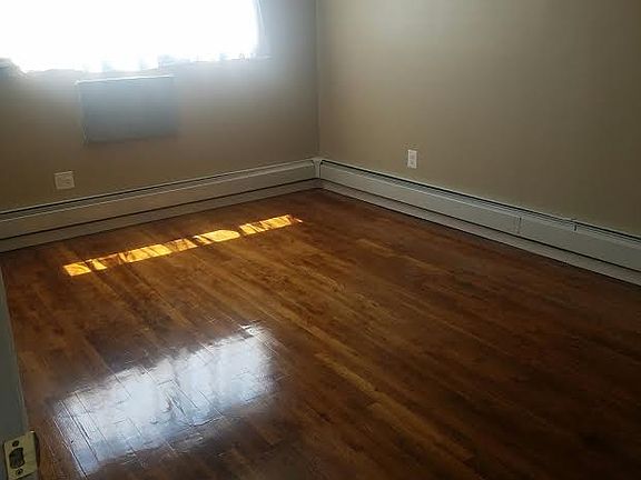 4th image of 17326 106th Ave