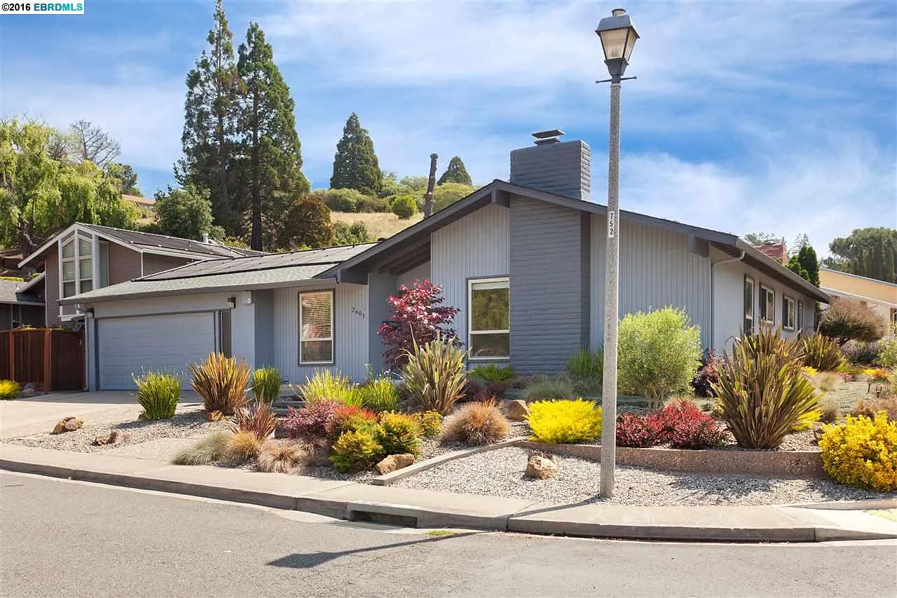 2601 Moraga Dr photo 1