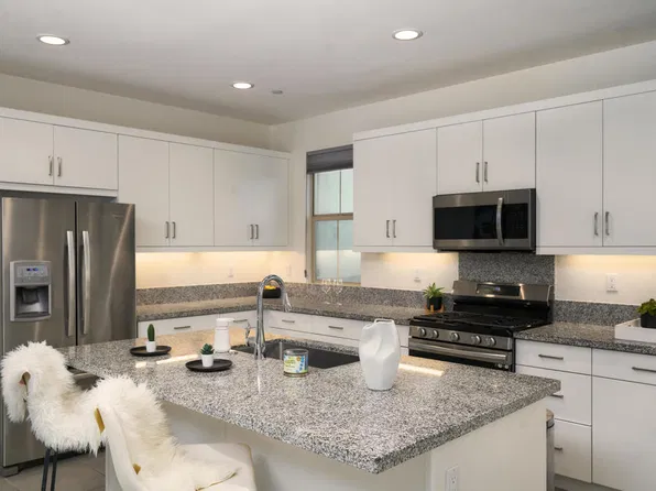36016 Franklin Dr, Palm Desert, CA 92211