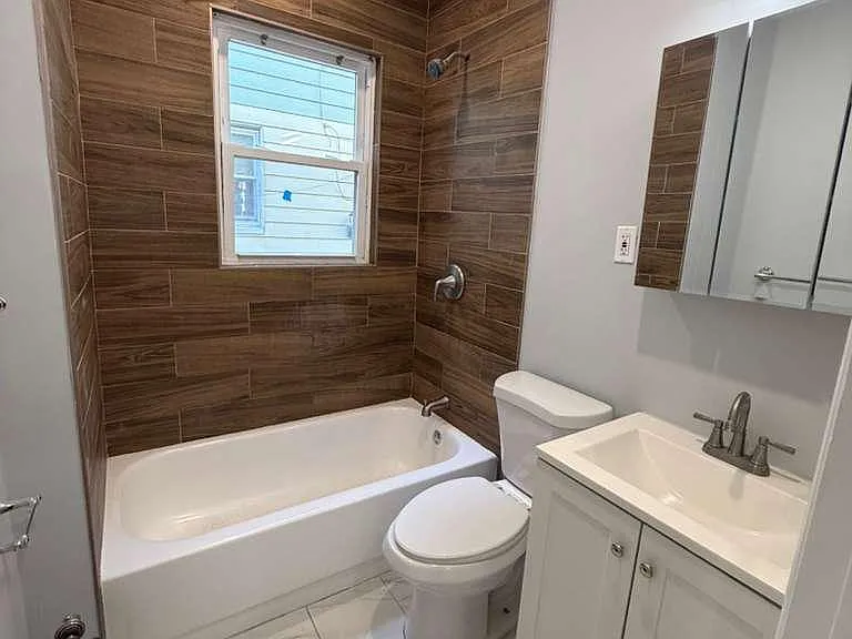 422 Bacheller Ave #2B — Photo 7
