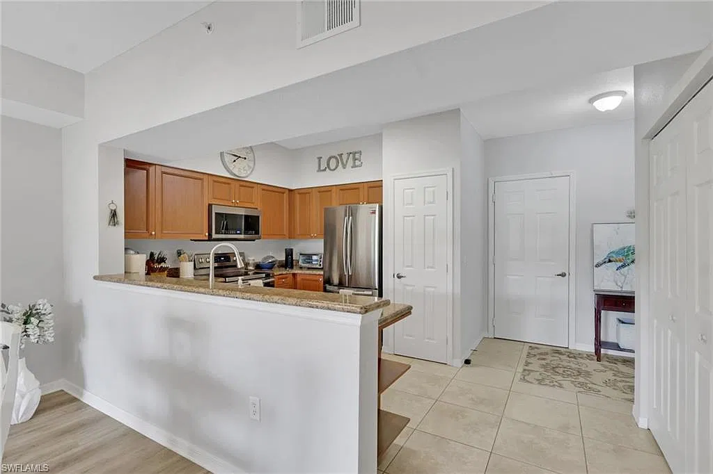 20260 Estero Gardens Cir — Photo 3