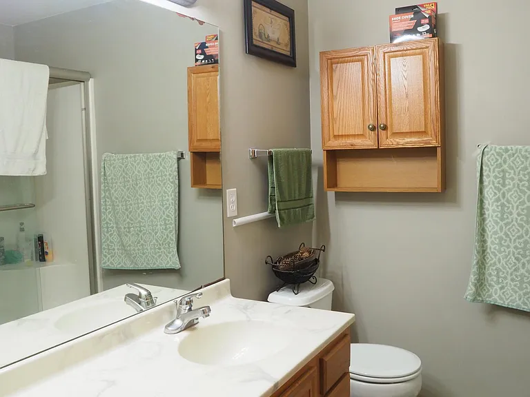 170 Grand Ave — Photo 15