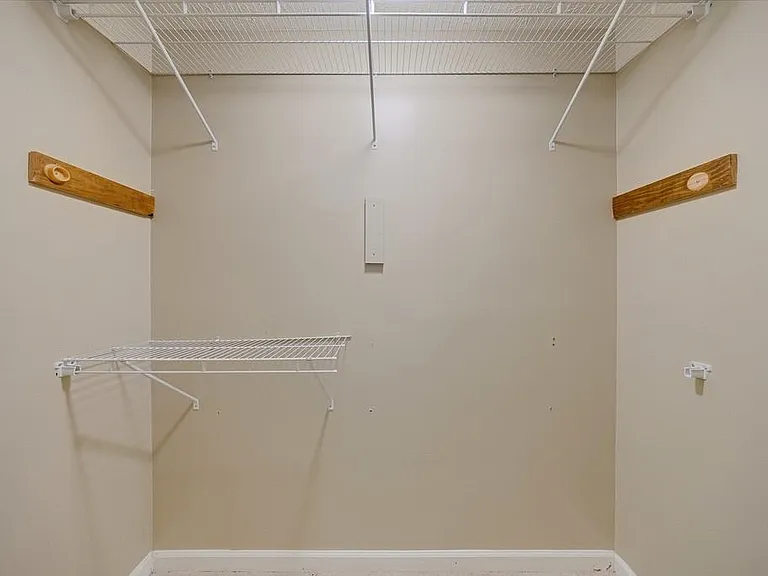 102 Vanessa Dr SE — Photo 30