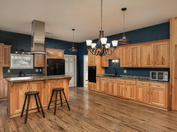 751 County Road 783, Etowah, TN 37331