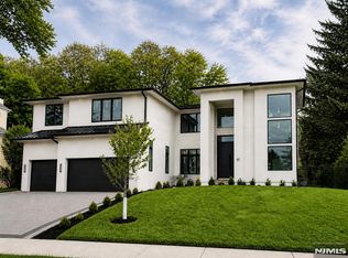61 Macarthur Ave, Closter, NJ 07624