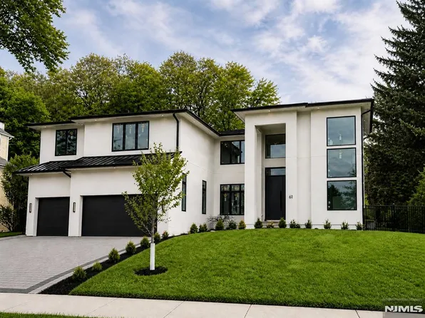 61 Macarthur Ave, Closter, NJ 07624