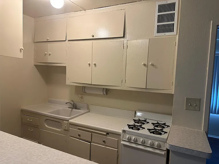 2815 W Ramona Rd — Photo 2