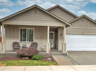 242 Riggs Dr E, Enumclaw, WA 98022