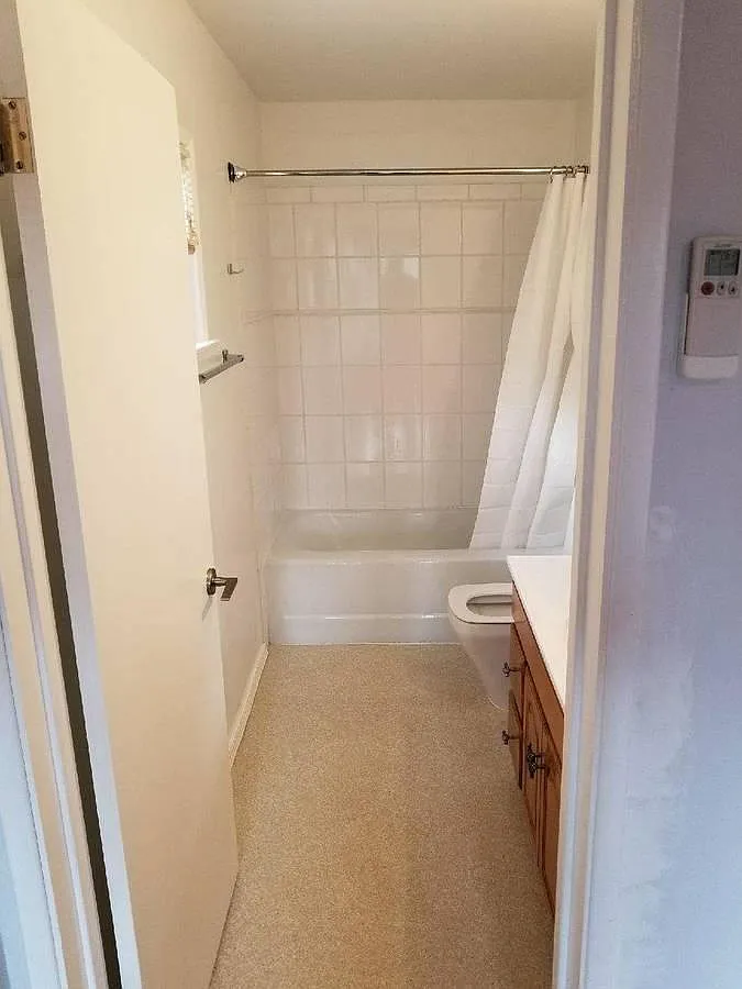 3 bed, 2100 sqft, $2,700 — Photo 3