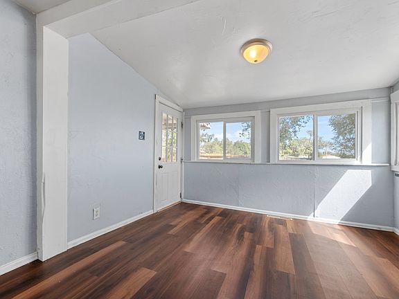 5th image of 1102 W 11th St