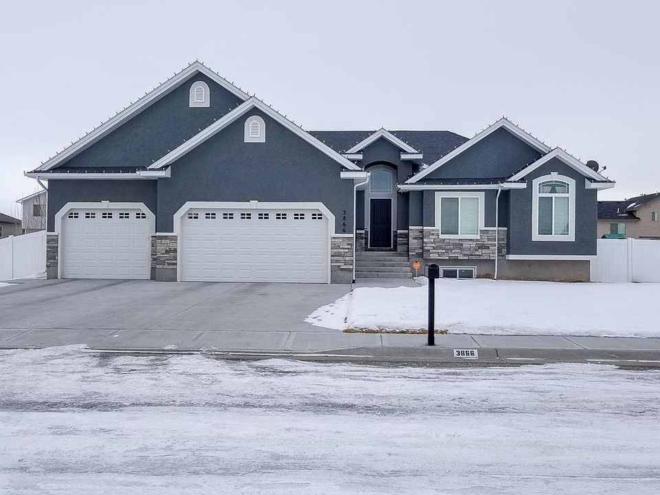 1st image of 3866 N Golden Ln