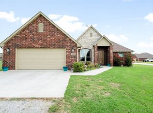 155 E 498th Cir, Pryor, OK 74361