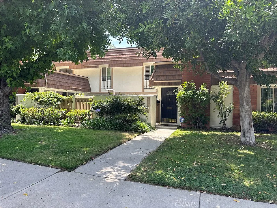 22309 James Alan Cir #3