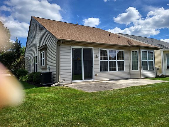 5th image of 11631 Wembley Dr