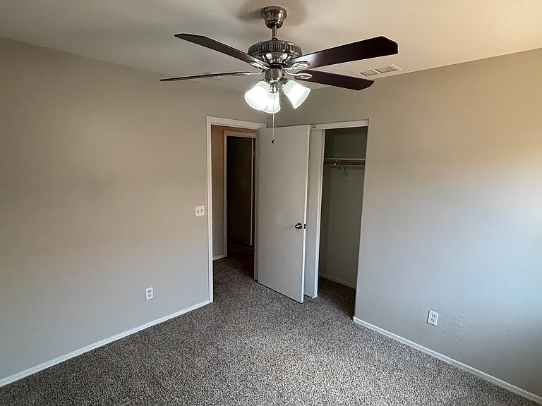 15070 N 150th Ln — Photo 20