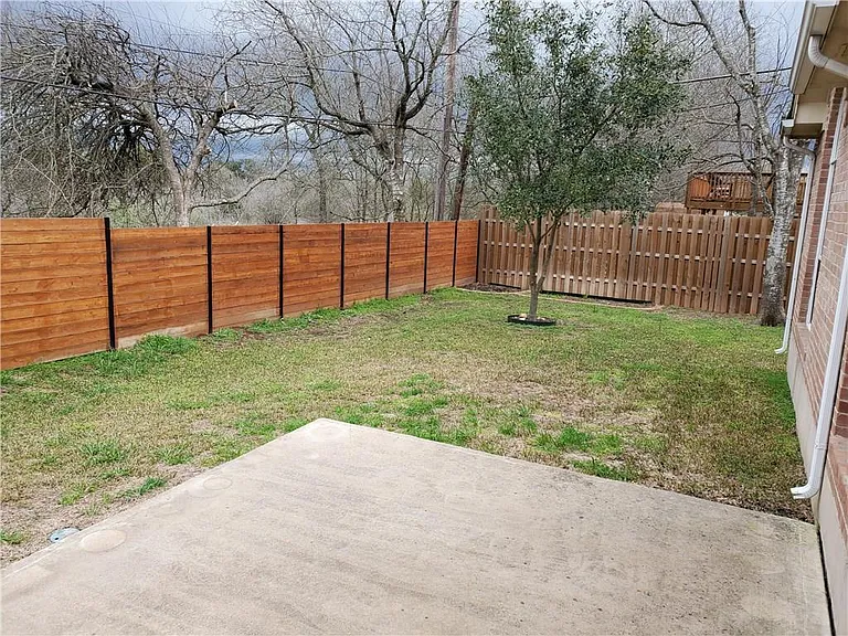 4310 Reynosa Dr — Photo 20