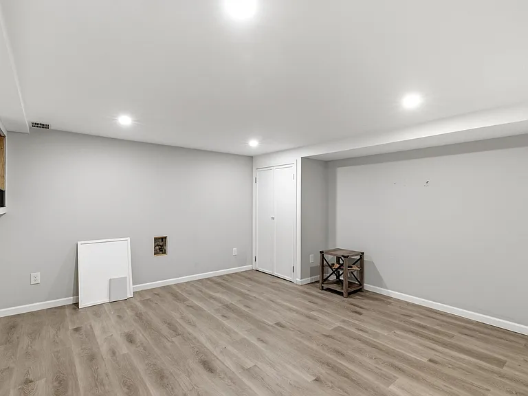 8530 Oakleigh Rd — Photo 11