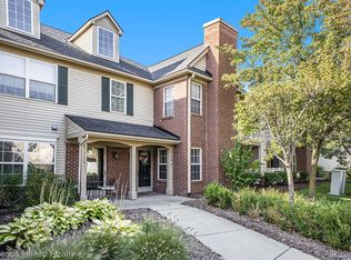 4184 Hampton Ridge Blvd, Howell, MI 48843