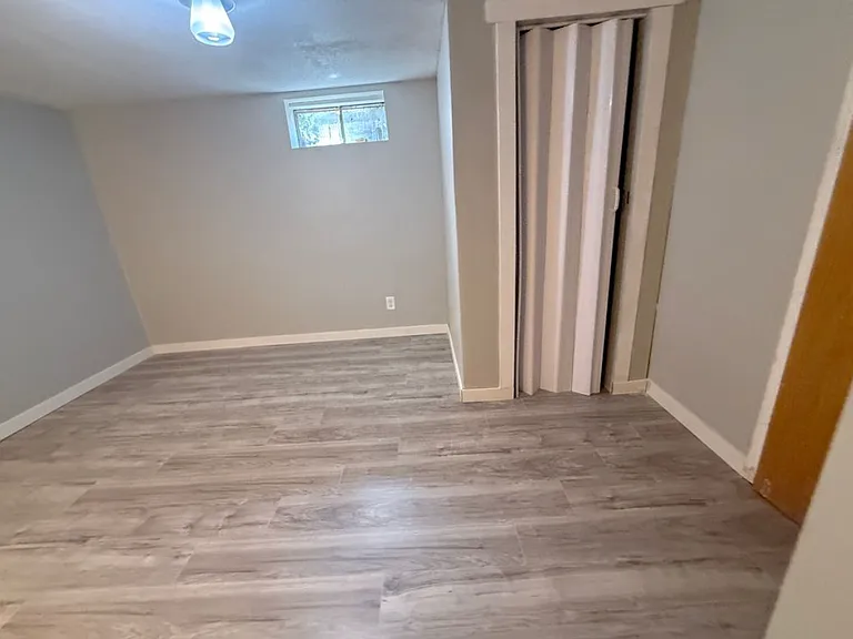 2404 Glenwood Ave — Photo 10