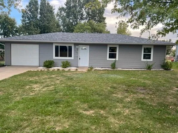 513 W Edgewood Dr, Edgerton, KS 66021