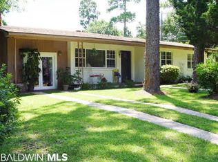 450 Bon Secour St, Fairhope, AL 36532