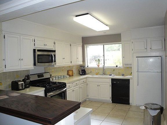 Huge Gourmet Kitchen