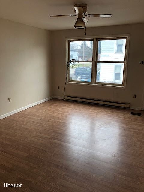 1st image of 33 East Ave #1