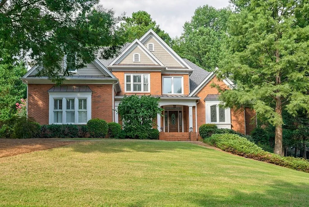 6 bed, 7.5 bath, 6628 sqft, $7,500 — Photo 1