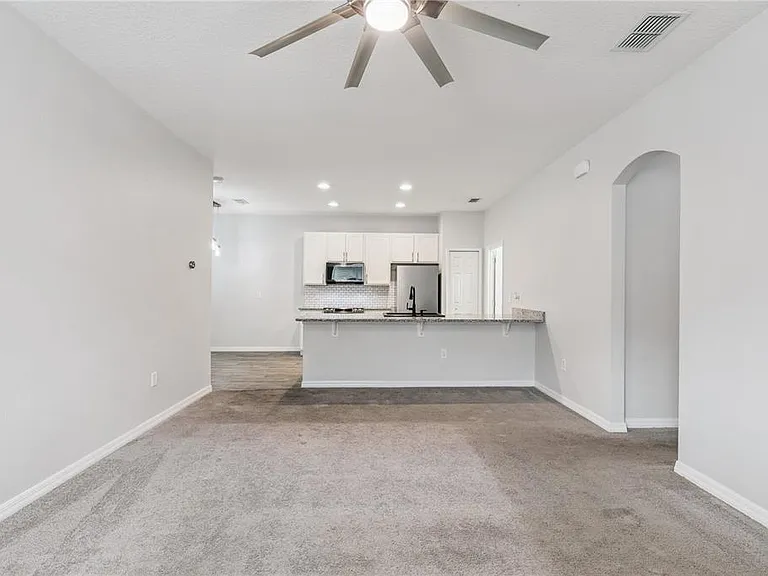 1863 Shumard Ave — Photo 9