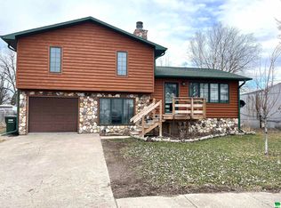 208 4th Ave, Hornick, IA 51026