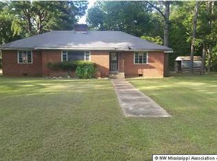 310 Williams Ave, Sledge, MS 38670