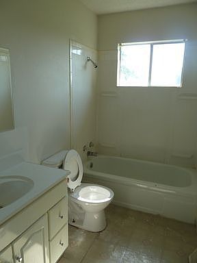 5th image of 328 S 72nd St