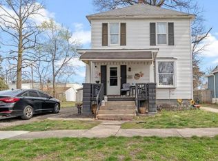 1844 S 2nd St, Springfield, IL 62704