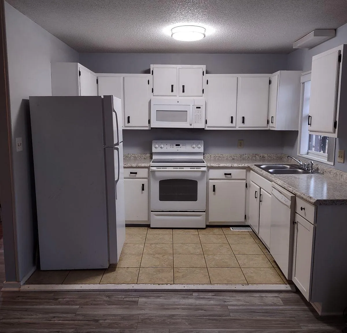 3 bed, 1130 sqft, $1,450 — Photo 4